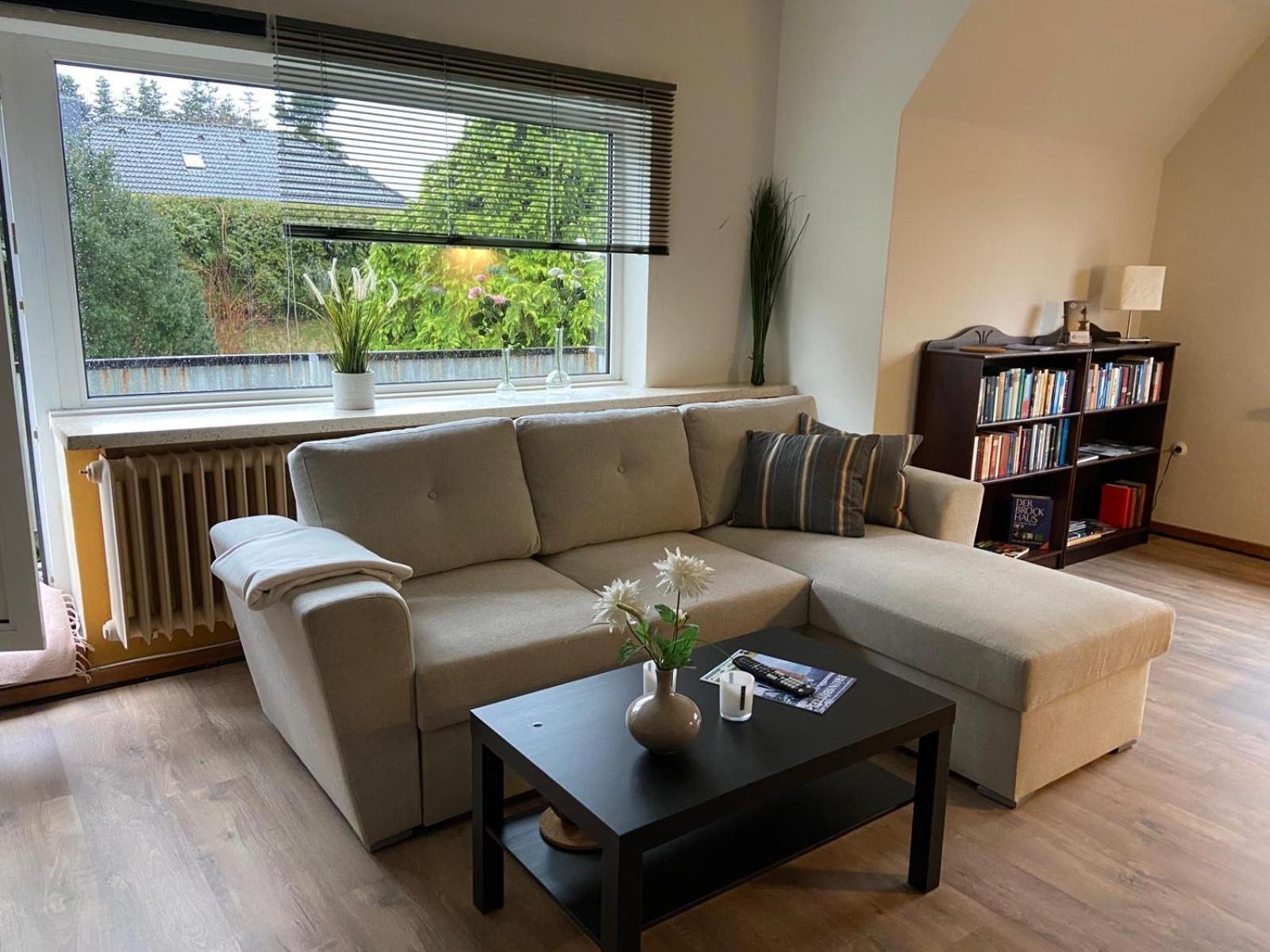 Feddersen Living Grosse Ferienwohnung - Garten - Terrasse - Smart Tv - Netflix Brunsbuttel Exterior photo
