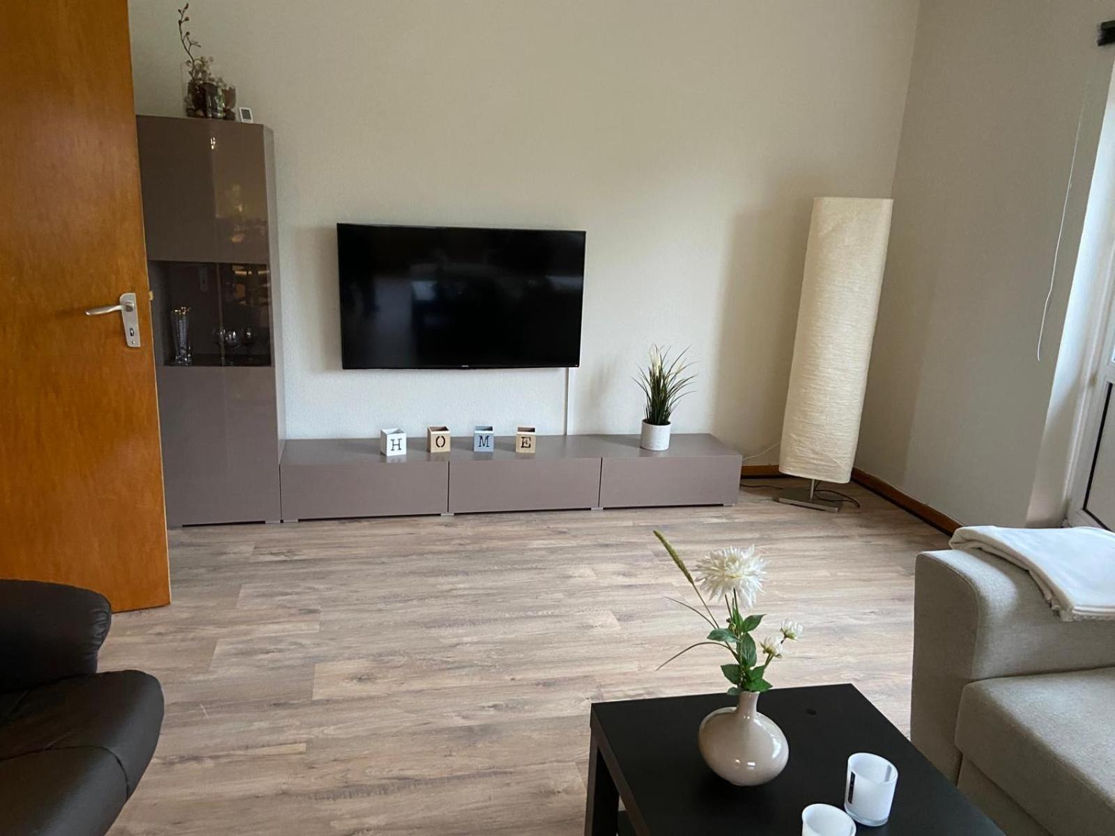 Feddersen Living Grosse Ferienwohnung - Garten - Terrasse - Smart Tv - Netflix Brunsbuttel Exterior photo